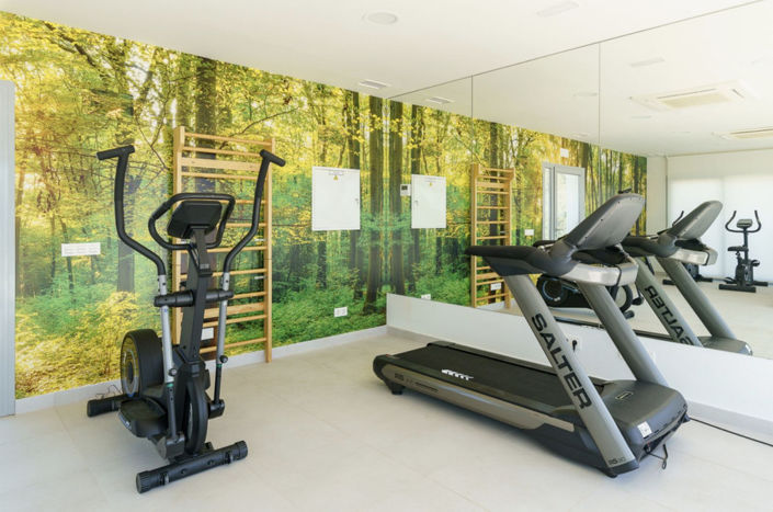 Image No.2-4 Bed Property for sale