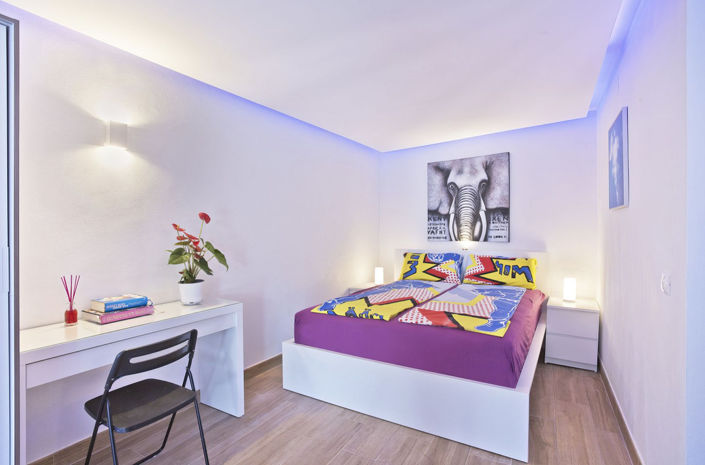 Image No.14-8 Bed Property for sale