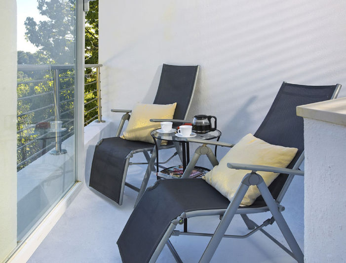 Image No.26-8 Bed Property for sale