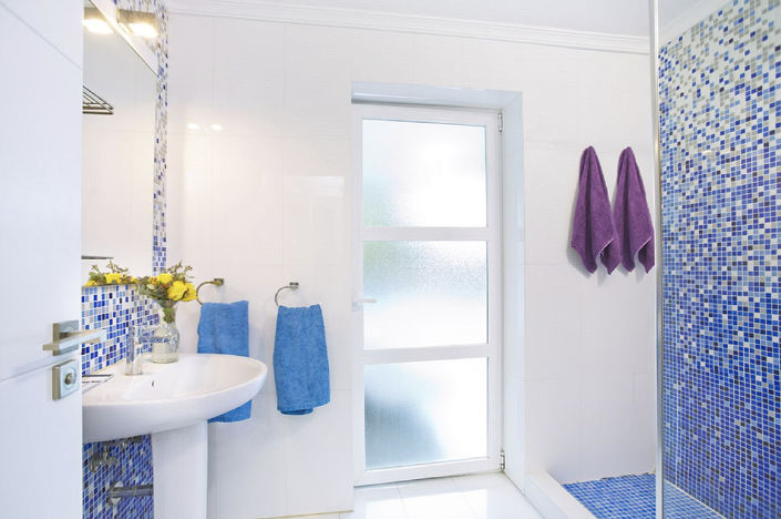 Image No.30-8 Bed Property for sale