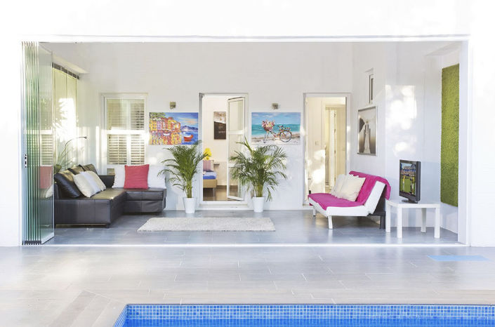 Image No.4-8 Bed Property for sale