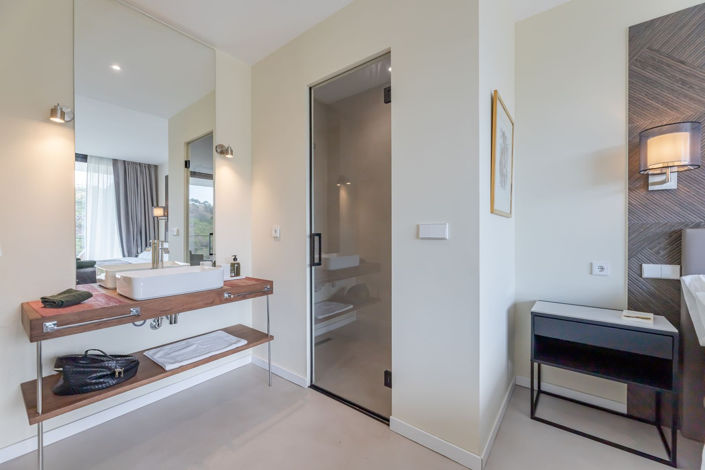 Image No.21-6 Bed Property for sale