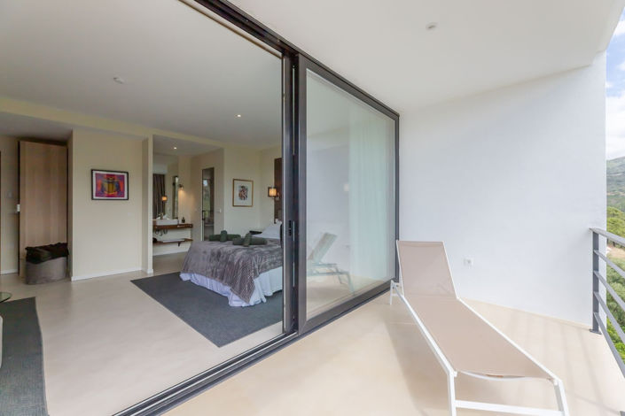 Image No.26-6 Bed Property for sale