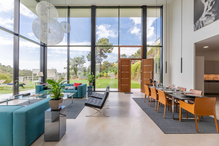 Image No.27-6 Bed Property for sale