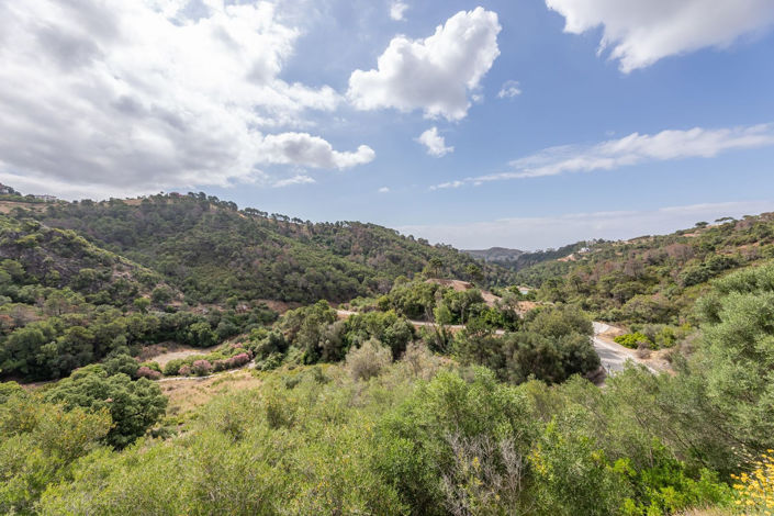 Image No.4-6 Bed Property for sale