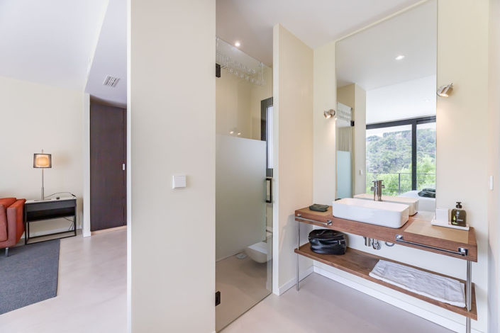 Image No.48-6 Bed Property for sale