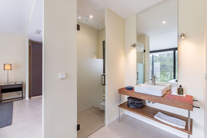 Image No.53-6 Bed Property for sale