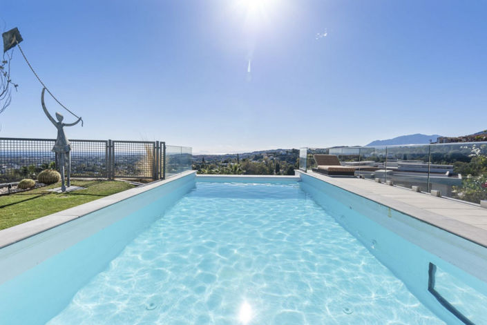 Image No.3-7 Bed Property for sale