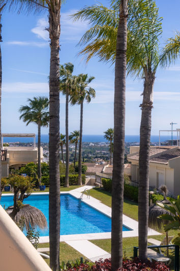 Image No.19-3 Bed Property for sale