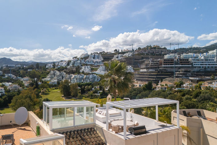 Image No.47-3 Bed Property for sale