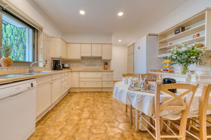 Image No.19-6 Bed Property for sale