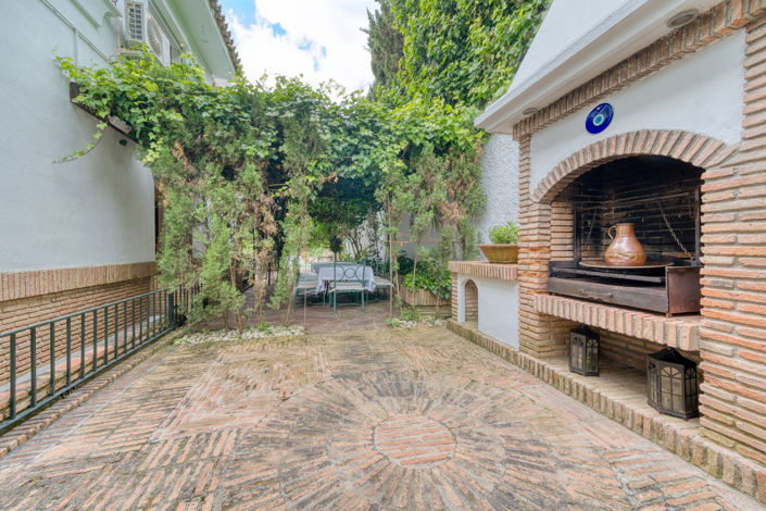 Image No.3-6 Bed Property for sale