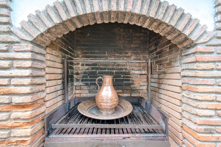 Image No.42-6 Bed Property for sale