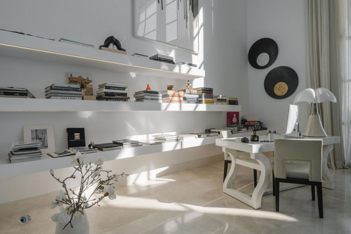 Image No.3-6 Bed Property for sale