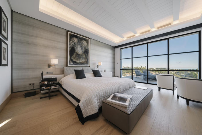 Image No.9-6 Bed Property for sale