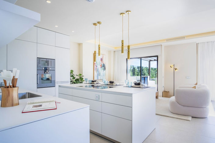 Image No.6-4 Bed Property for sale