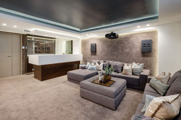 Image No.27-5 Bed Property for sale