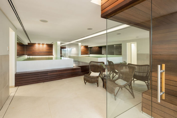 Image No.28-5 Bed Property for sale