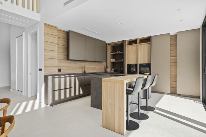 Image No.22-4 Bed Property for sale