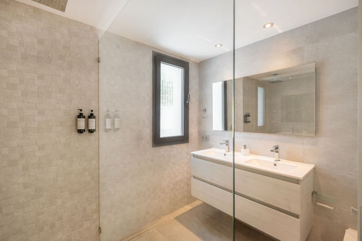 Image No.22-Propriété de 5 chambres à vendre à Golden Mile