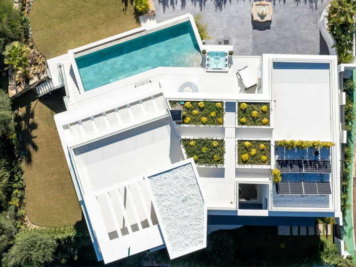 Image No.21-6 Bed Property for sale