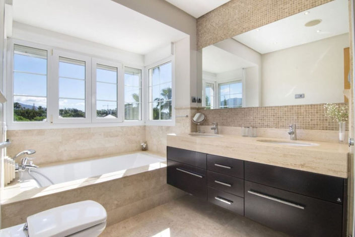 Image No.20-Propriété de 5 chambres à vendre à Nueva Andalucia