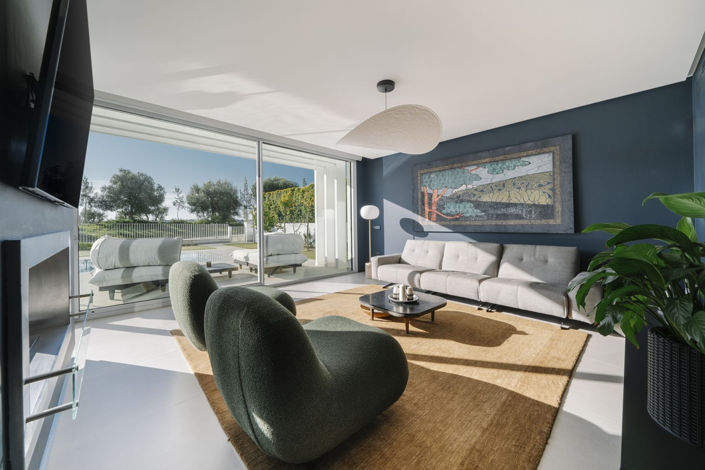 Image No.8-5 Bed Property for sale