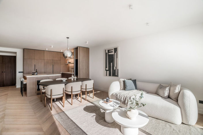 Image No.21-4 Bed Property for sale