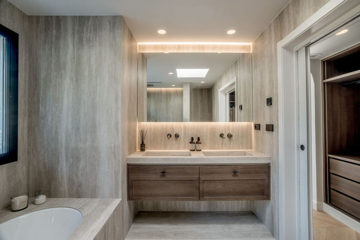 Image No.29-4 Bed Property for sale