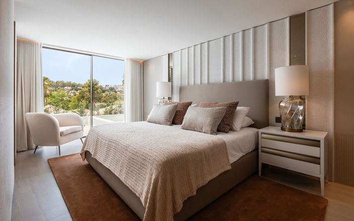 Image No.33-5 Bed Property for sale