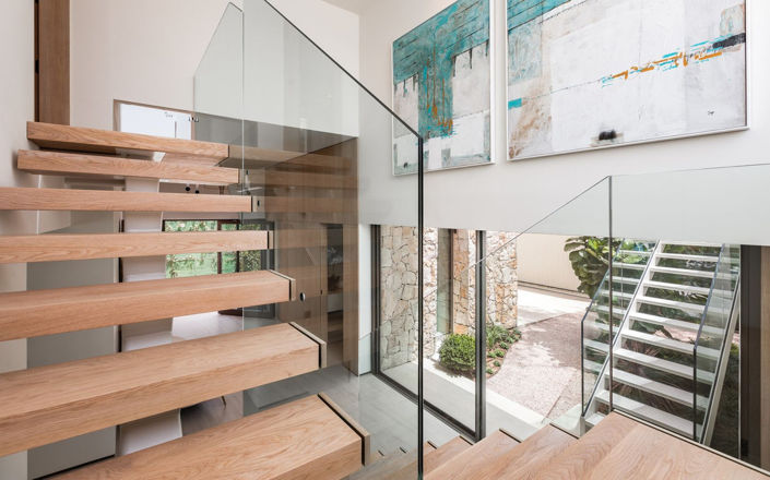 Image No.36-5 Bed Property for sale