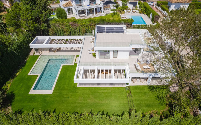 Image No.51-5 Bed Property for sale