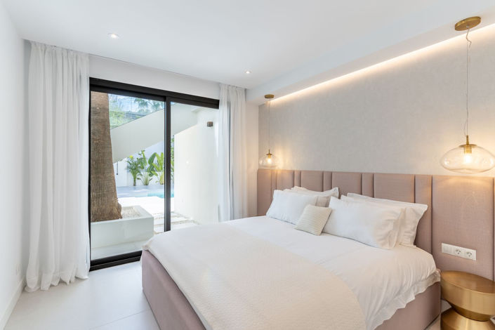 Image No.5-Propriété de 4 chambres à vendre à Marbesa