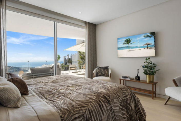 Image No.13-3 Bed Property for sale