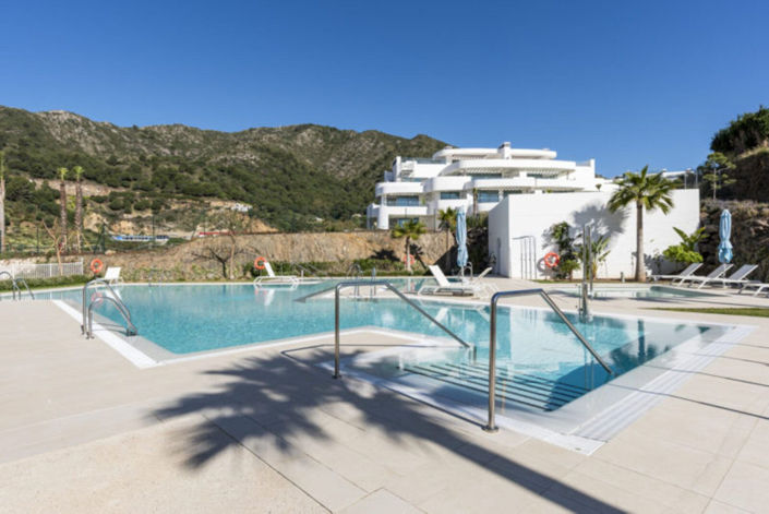 Image No.3-3 Bed Property for sale