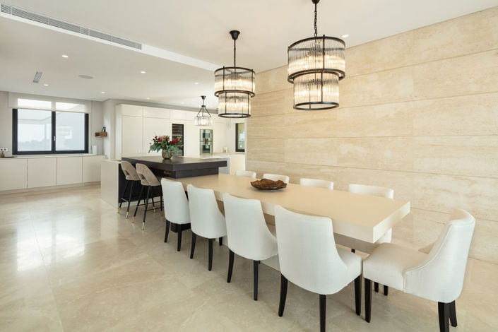 Image No.11-7 Bed Property for sale