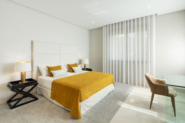 Image No.8-7 Bed Property for sale