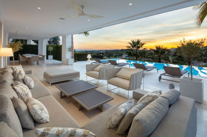 Image No.3-7 Bed Property for sale