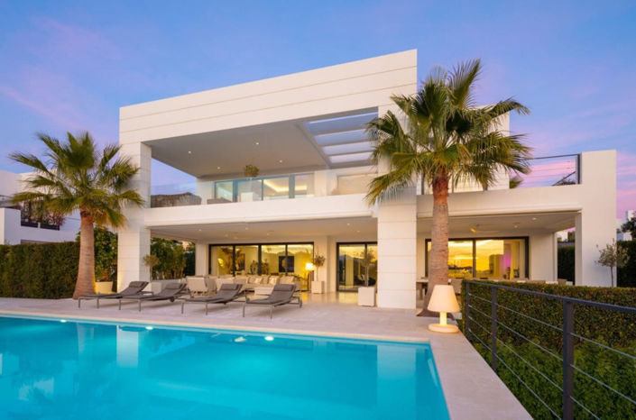 Image No.5-7 Bed Property for sale