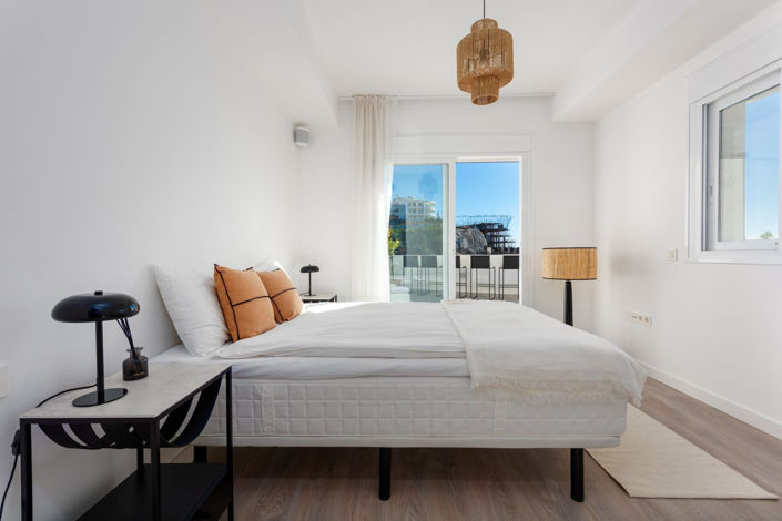 Image No.4-2 Bed Property for sale