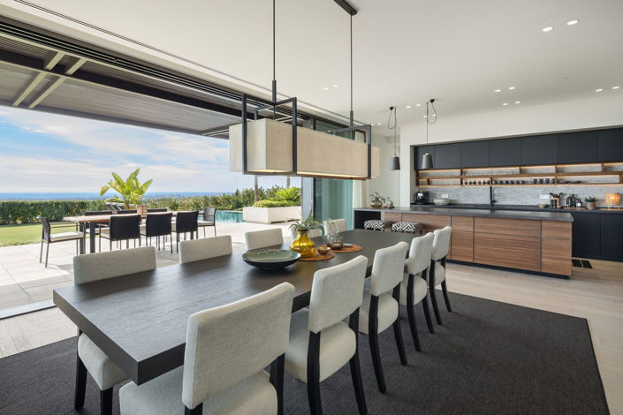 Image No.13-6 Bed Property for sale