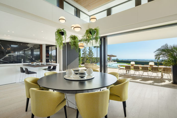 Image No.19-6 Bed Property for sale