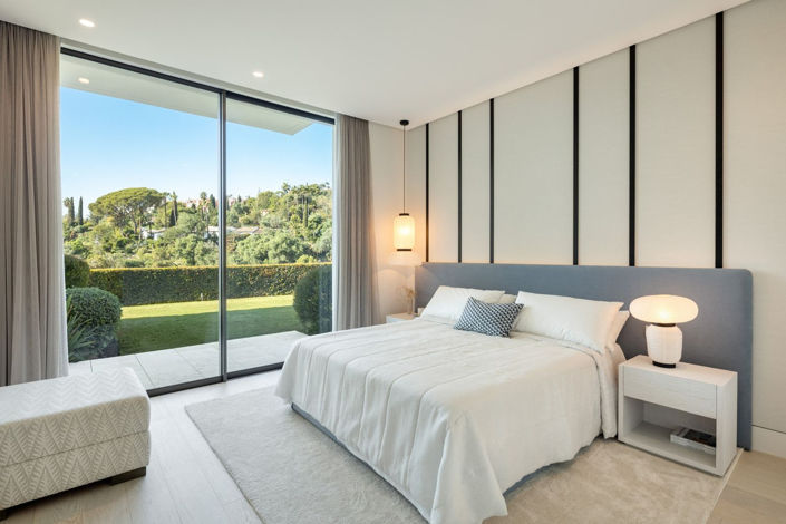 Image No.39-6 Bed Property for sale