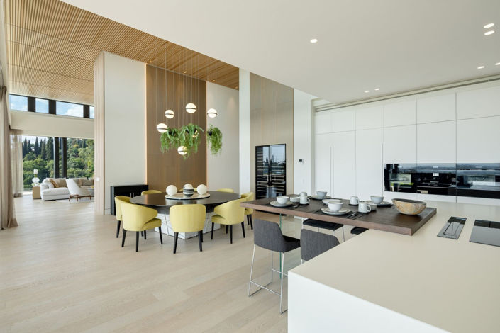 Image No.5-6 Bed Property for sale