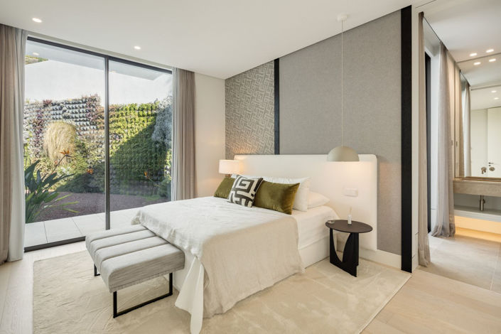 Image No.7-6 Bed Property for sale