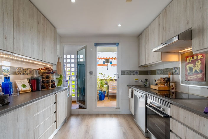 Image No.16-3 Bed Property for sale