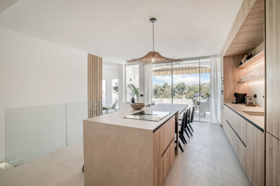 9-467d0cee5b725f3ef65f102a0c2e69c0