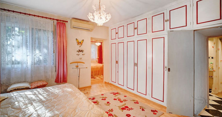 Image No.14-3 Bed Property for sale