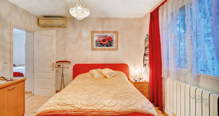 Image No.15-3 Bed Property for sale