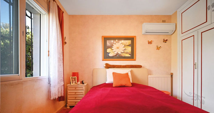 Image No.18-3 Bed Property for sale